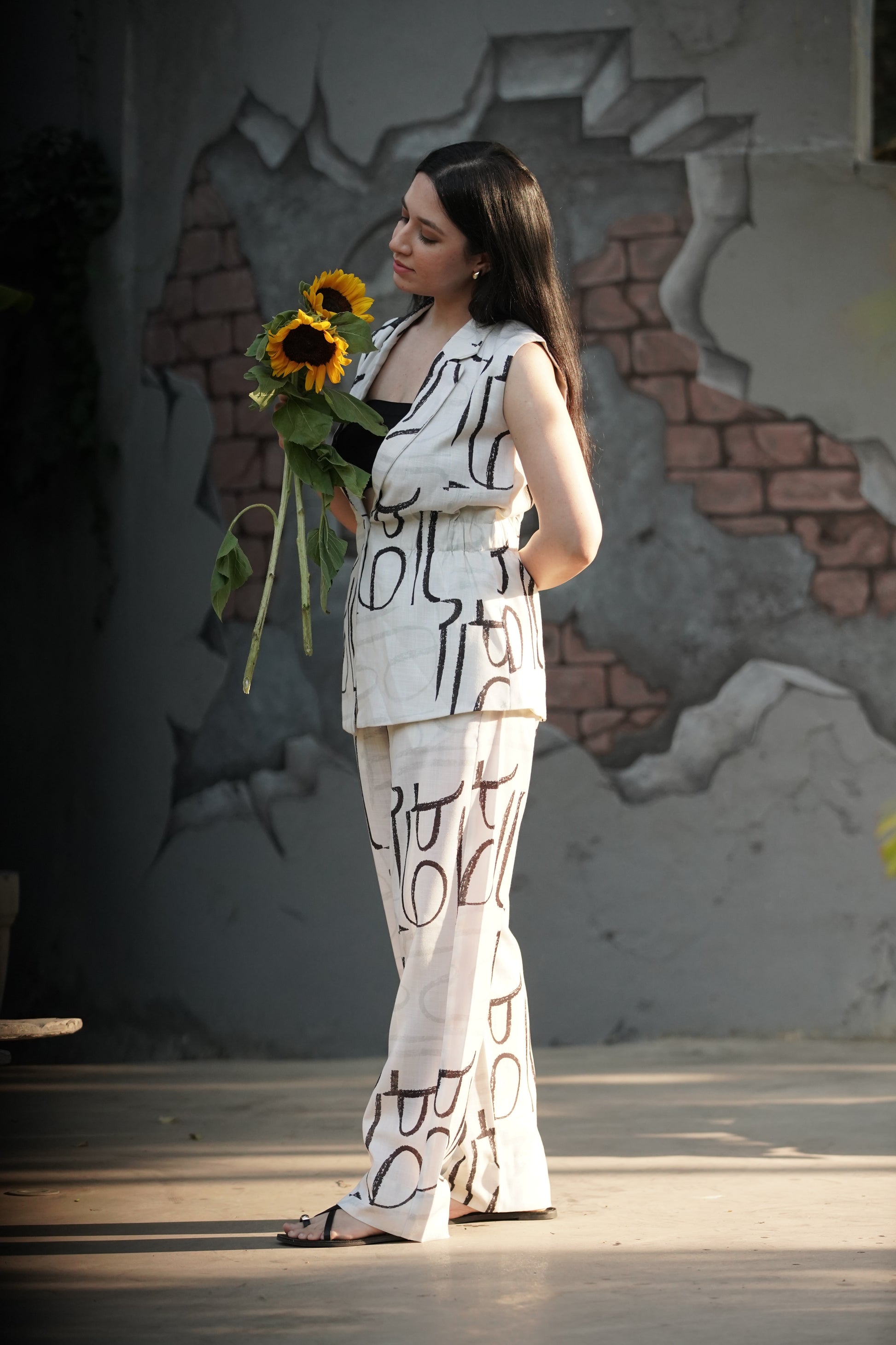 AKSHAR SLEEVELESS BLAZER
