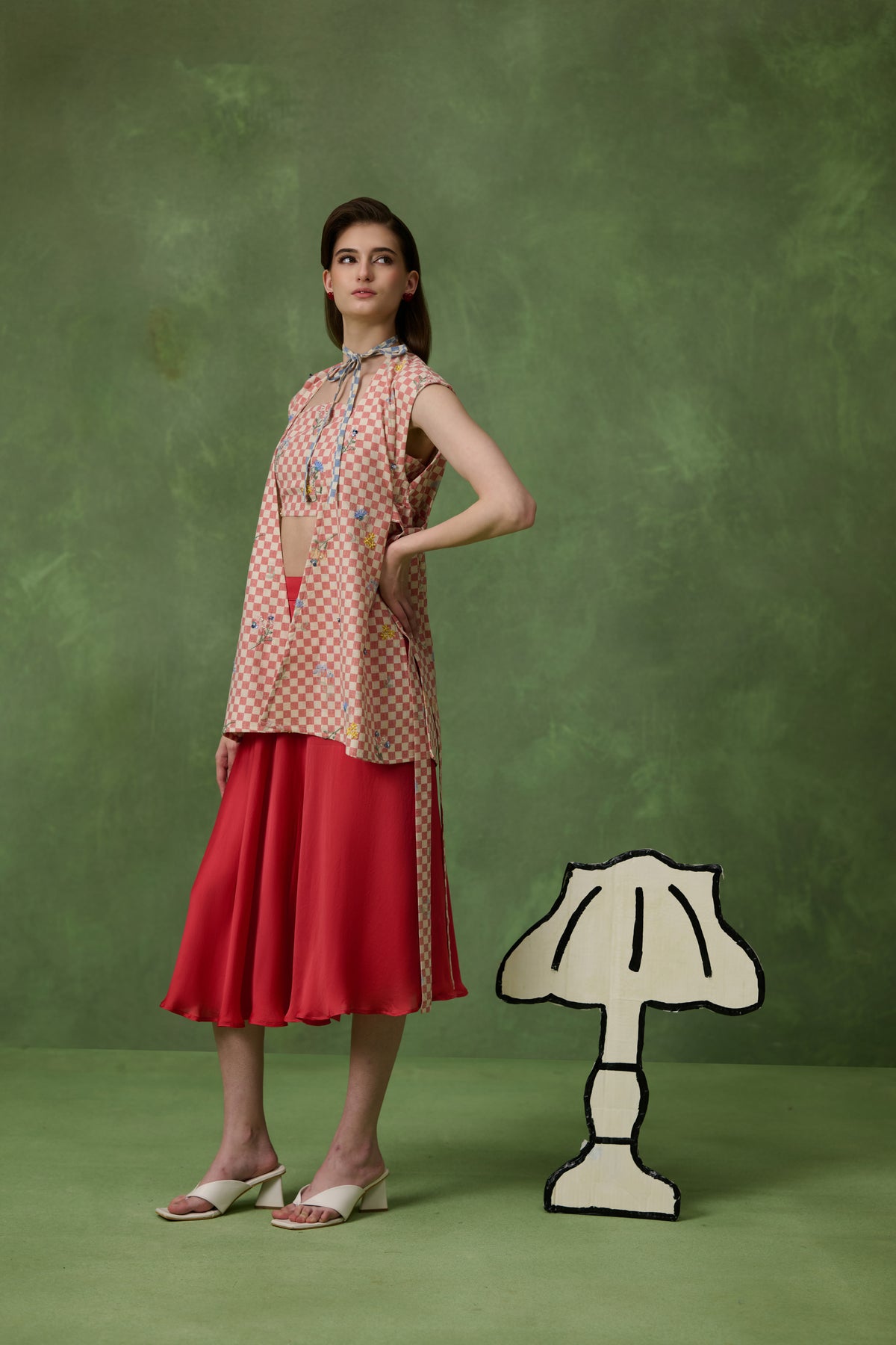 Bloom Cape Red
