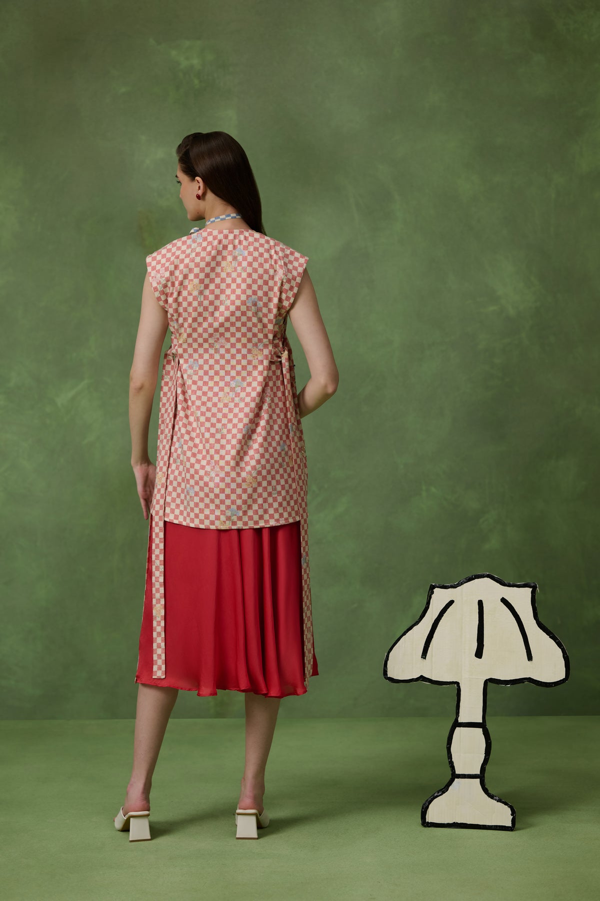 Bloom Cape Red