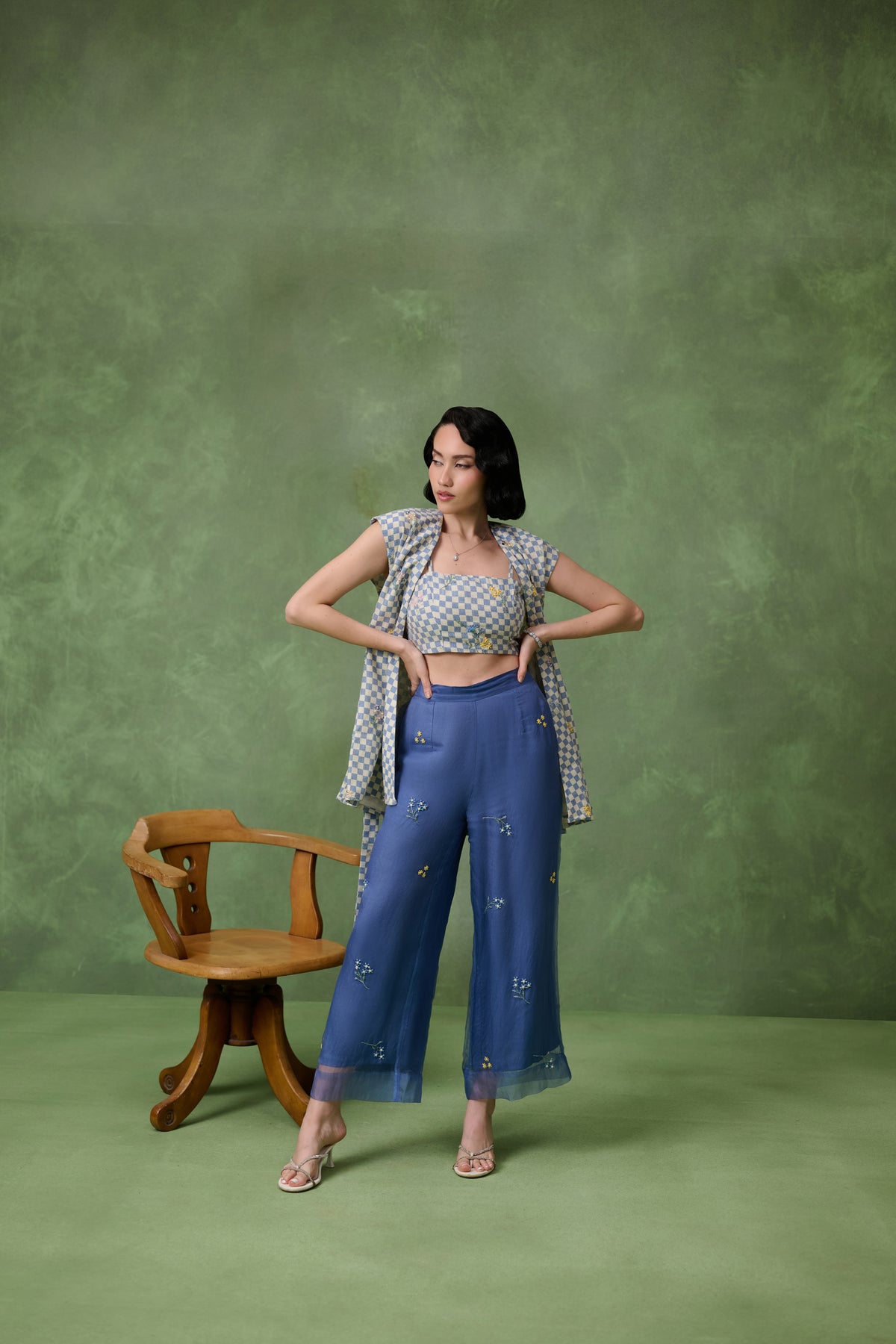 Bloom Cape Blue