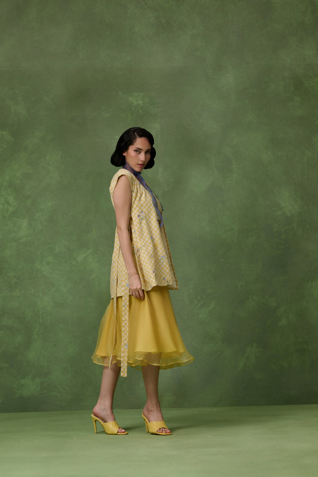 Bloom Cape Yellow