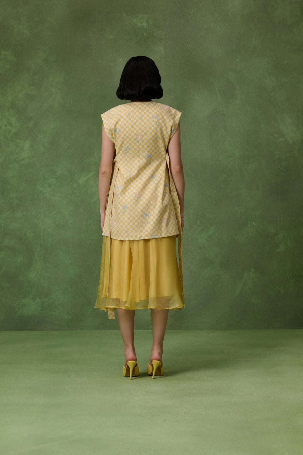 Bloom Cape Yellow