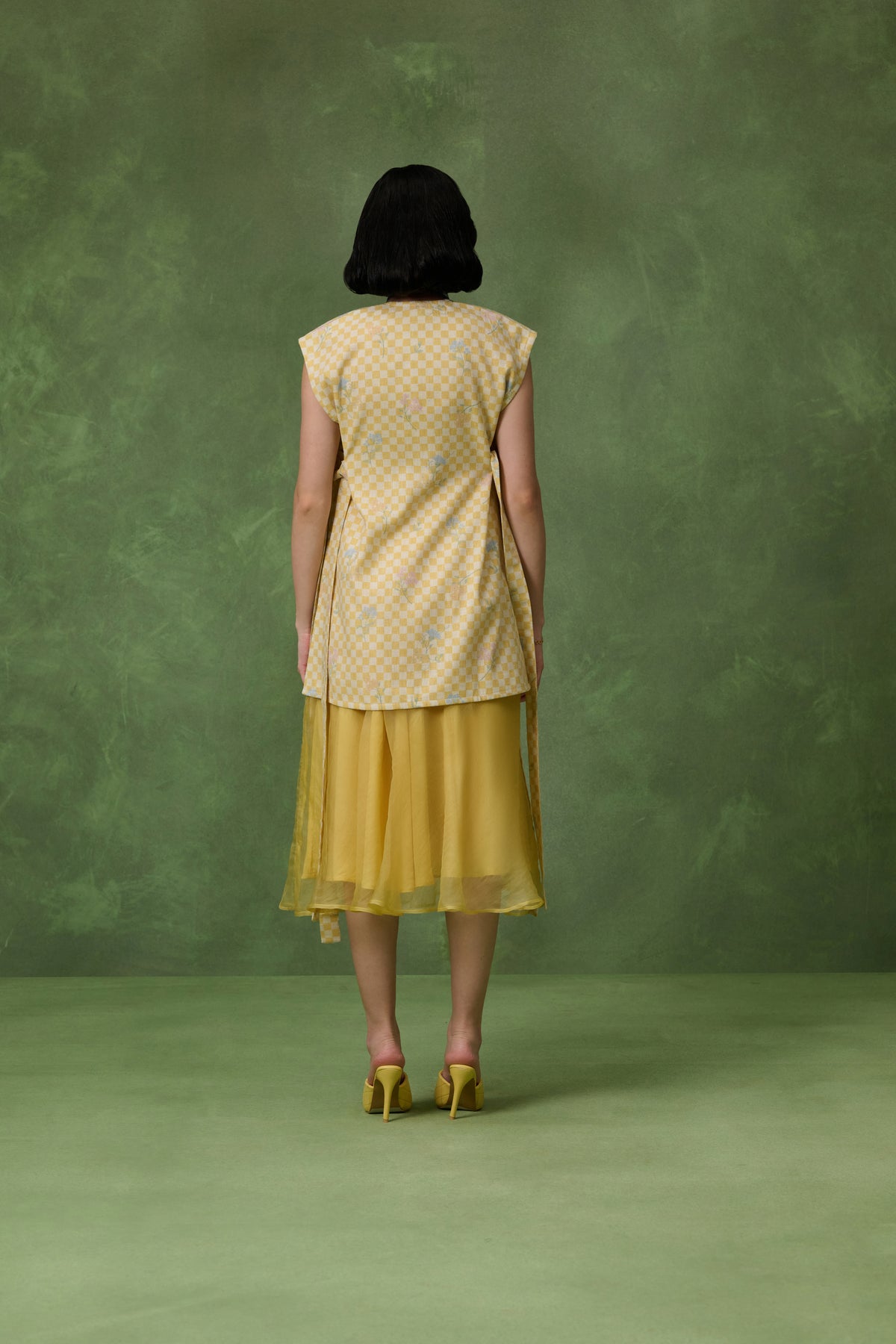 Bloom Cape Yellow