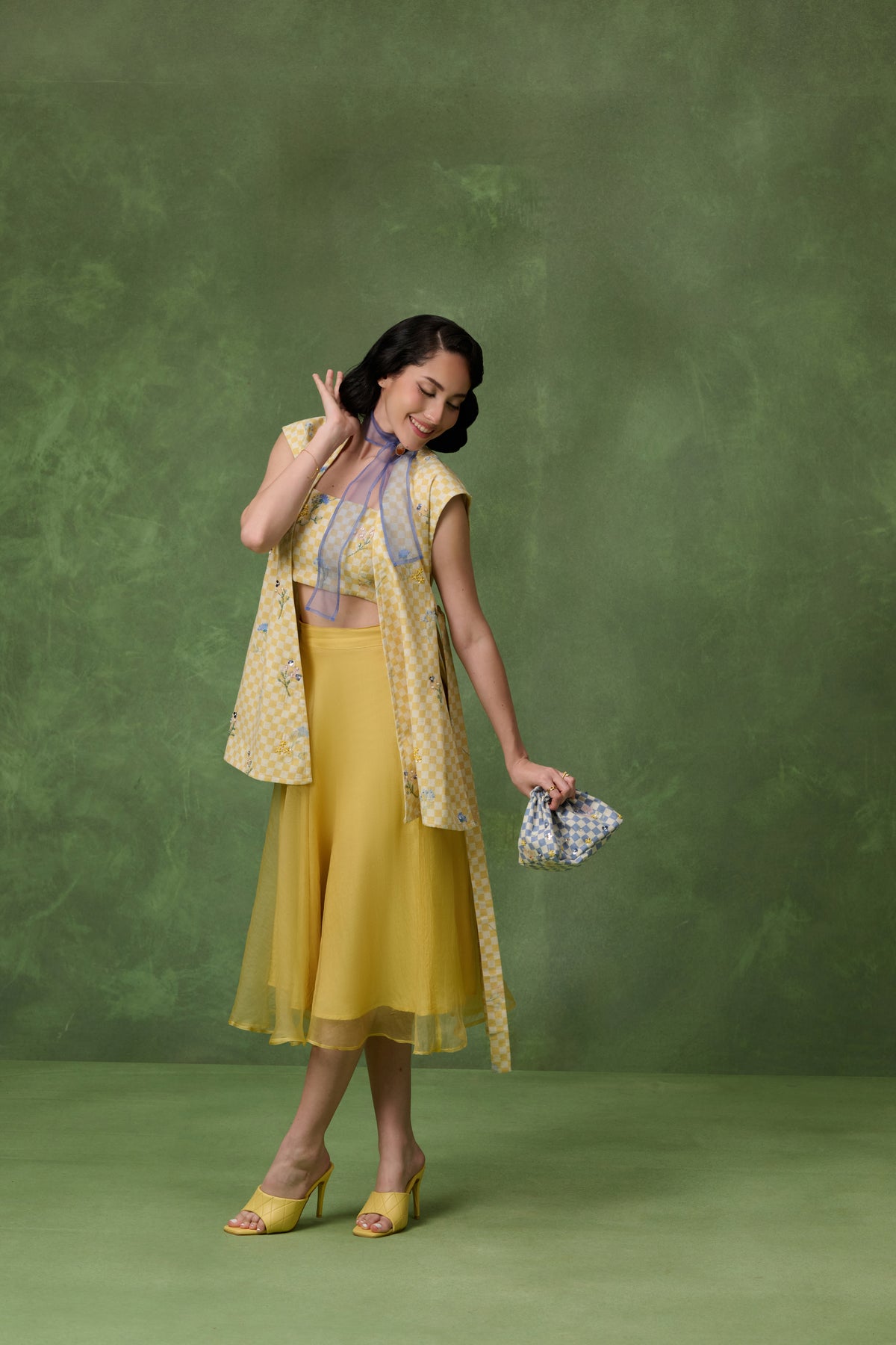 Bloom Cape Yellow