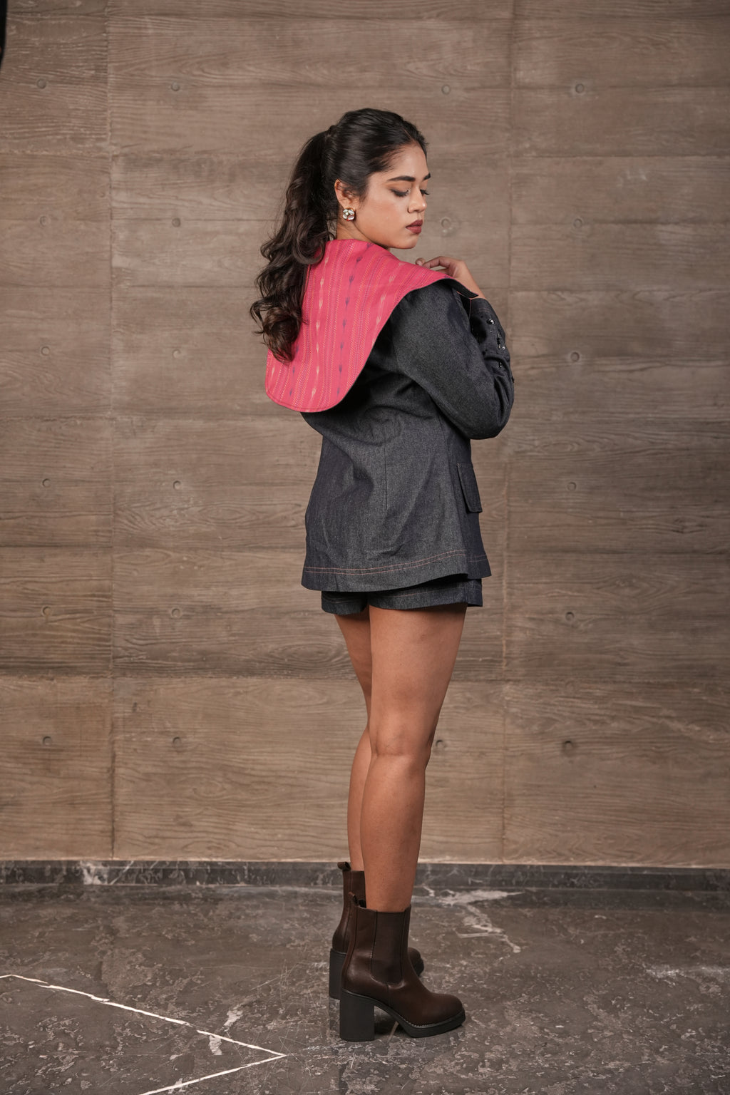 Ikat  trench