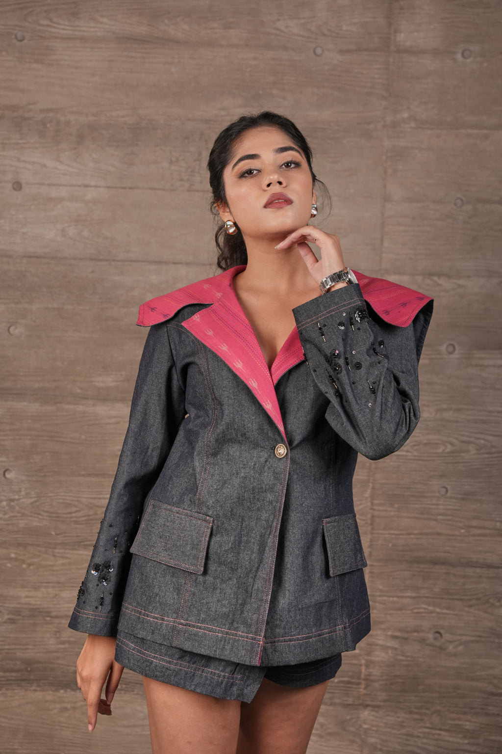 Ikat  trench