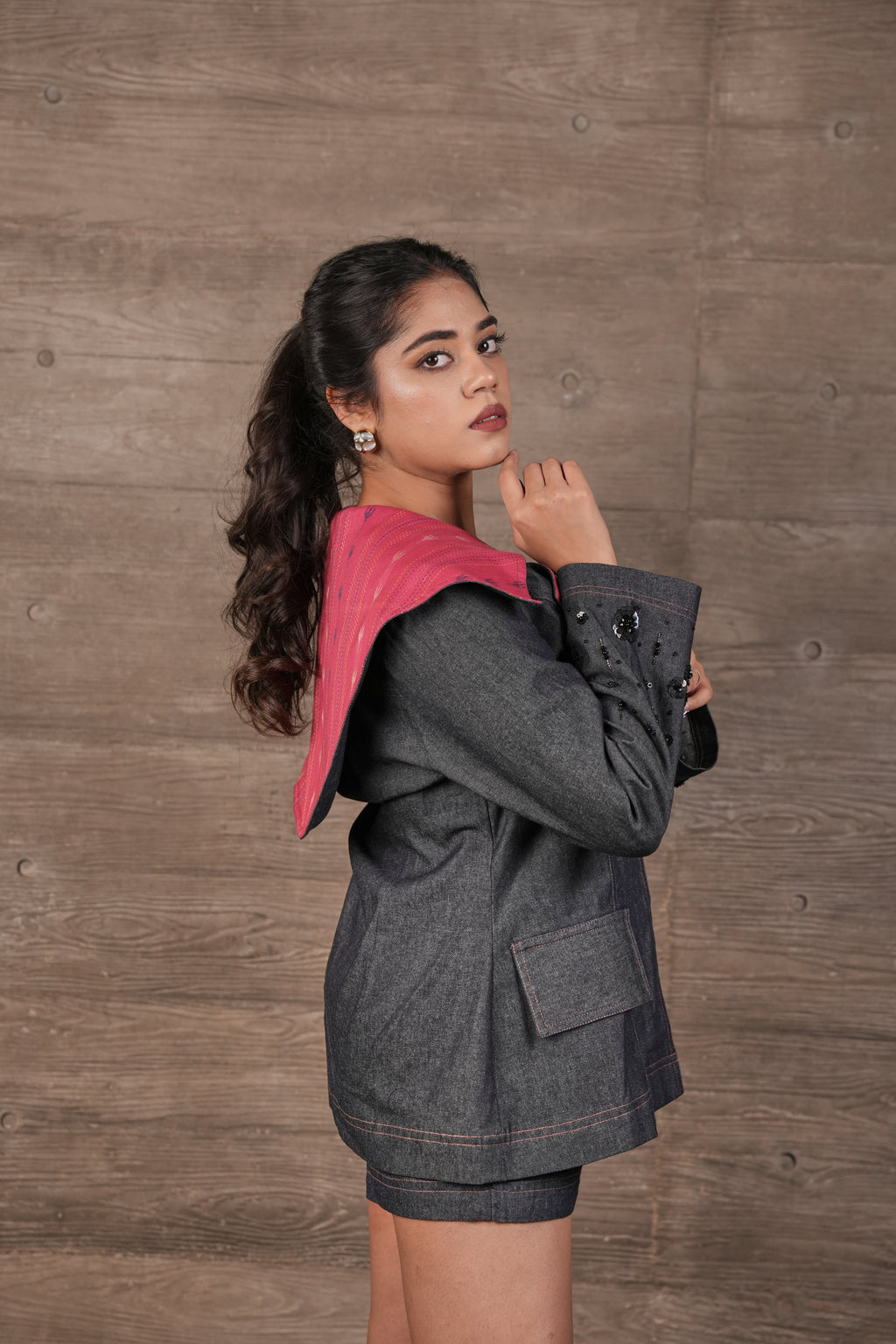 Ikat  trench