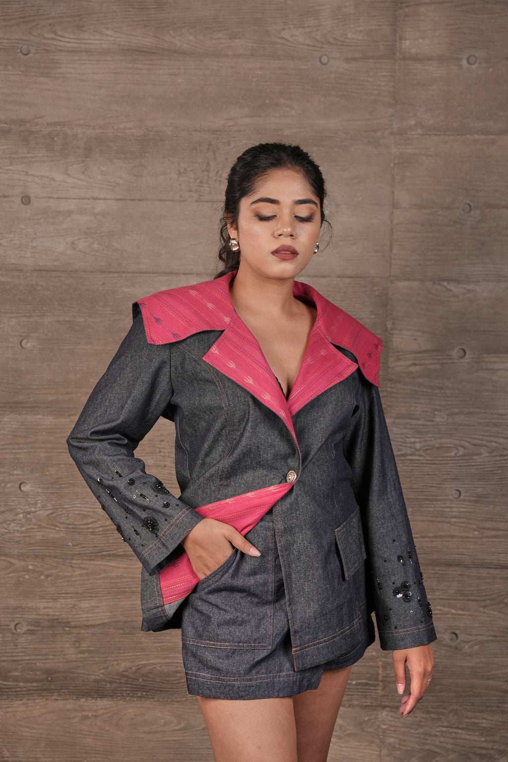 Ikat  trench