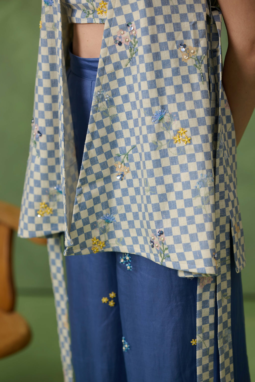 Bloom Cape Blue