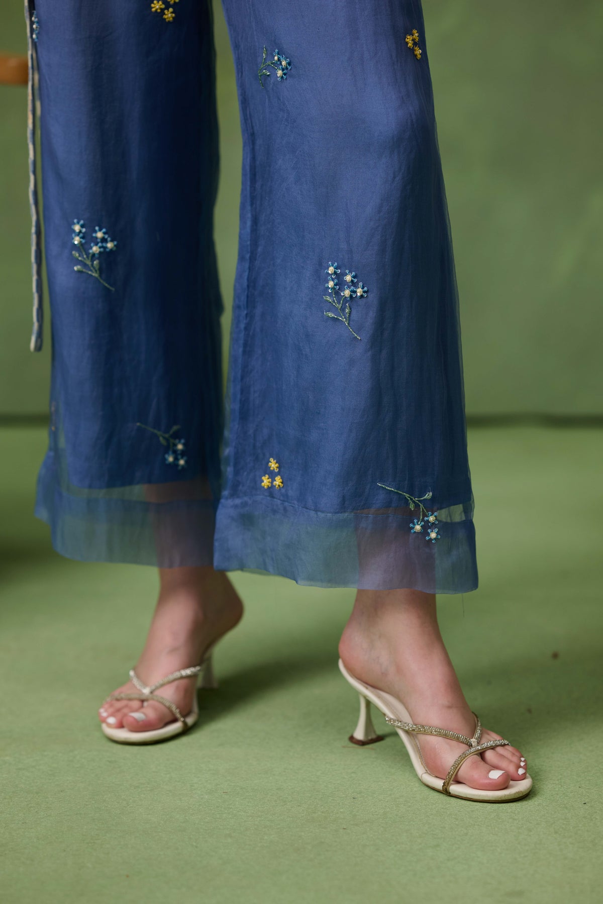 Bloom Cape Blue
